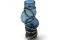 Natuzzi Italia. Vaso Chain Ring. Forma irregolare e accattivante per questo vaso in vetro soffiato, impreziosito da anelli di metallo. Colori: blu navy e viola gioiello.
