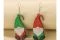 Shein. Orecchini pendenti Babbo Natale in plastica multicolore. Misure: h6,7xl2,3 cm. Prezzo: euro 2,00.