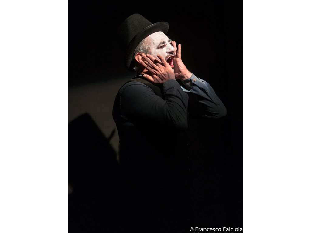 Corrado Accordino in scena con Munch al Teatro Elfo Puccini